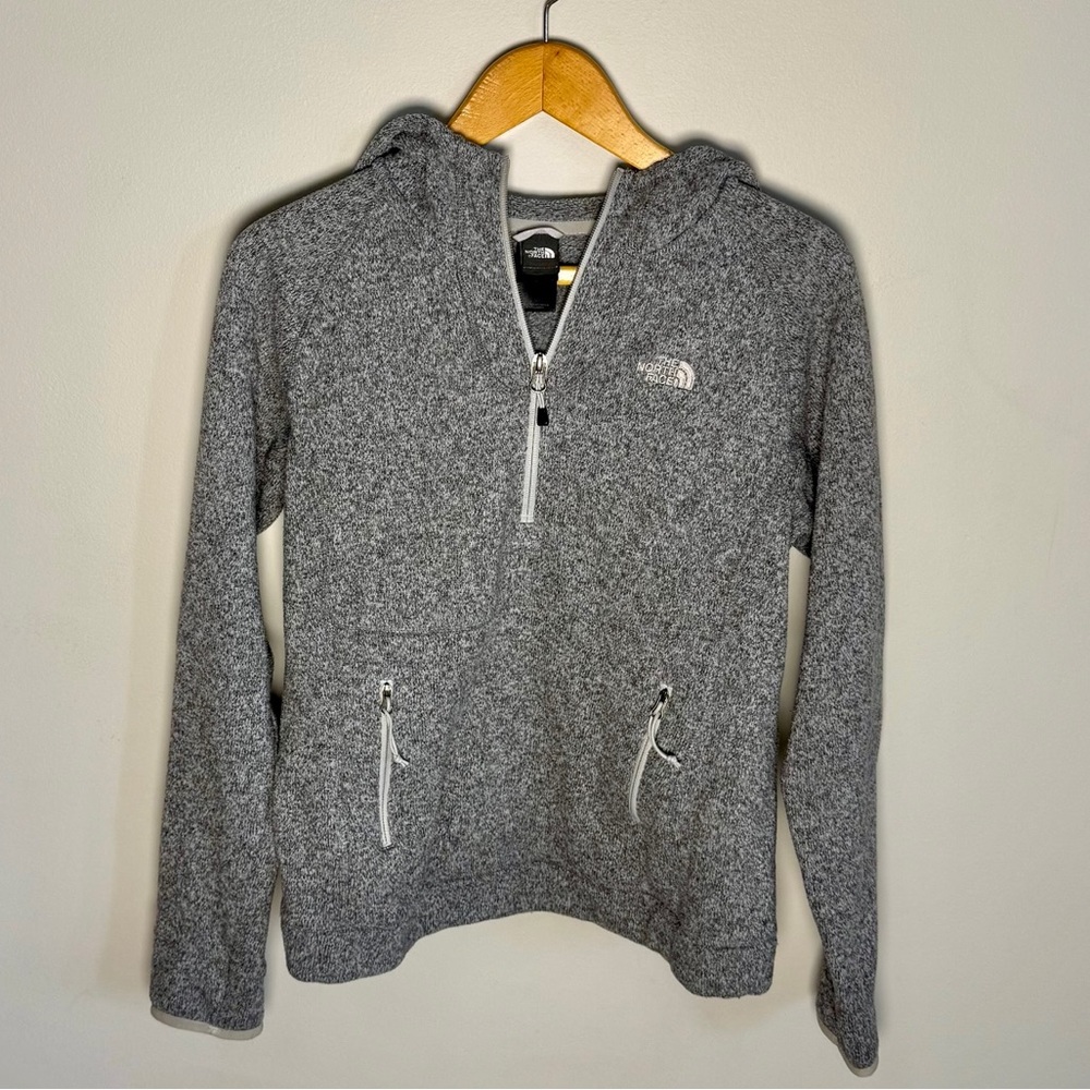 The North Face Women’s Gray Quarter Zip Jacket | S